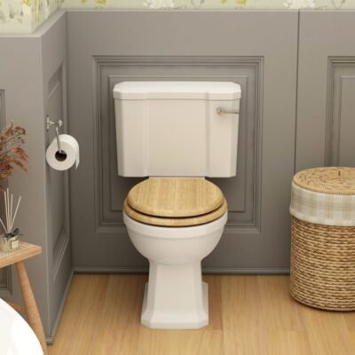 Wyndham Soft Close Oak Seat with Chrome Fittings